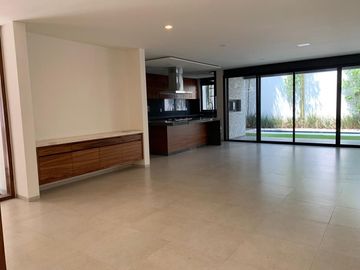 Casa en Privada en Jardines de Delicias, Cuernavaca, Morelos CAEN-976-Cp*