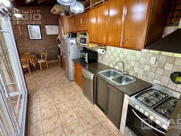 VENTA CASA 6 AMBIENTES
