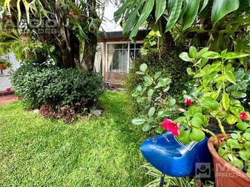 VENTA CASA 6 AMBIENTES