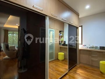 Rumah Modern Semi Furnished di Komplek Premium Lebak Bulus