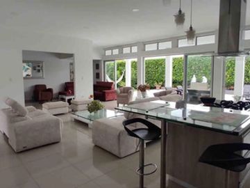 EN VENTA CASA LUXURY MODERNA, DE UN PISO CONDOMINIO VALLE VERDE JAMUNDI