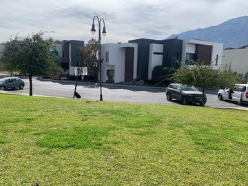 CASA EN VENTA LA JOYA CARRETERA NACIONAL MONTERREY