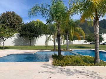 CASA EN VENTA LA JOYA CARRETERA NACIONAL MONTERREY