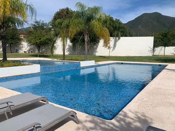 CASA EN VENTA LA JOYA CARRETERA NACIONAL MONTERREY