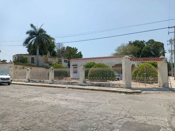 Casa en Venta en la Col. García Ginerés atención inversionistas