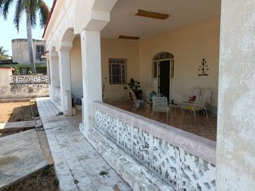 Casa en Venta en la Col. García Ginerés atención inversionistas