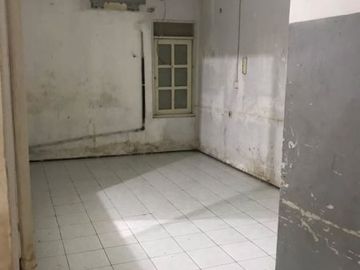 Dijual Rumah SHM Lokasi di Jl. Rungkut Asri Utara, Surabaya