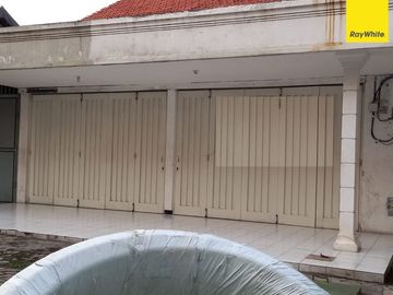 Dijual Rumah SHM Lokasi di Jl. Rungkut Asri Utara, Surabaya