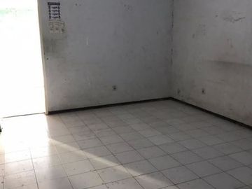 Dijual Rumah SHM Lokasi di Jl. Rungkut Asri Utara, Surabaya
