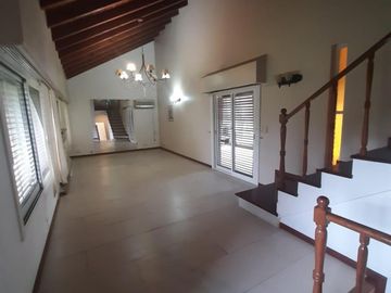 VENTA Hermoso chalet Bo El Cortijo Viejo, con 2400 metros de lote