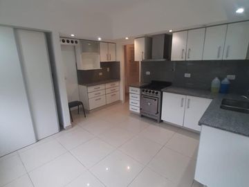 VENTA Hermoso chalet Bo El Cortijo Viejo, con 2400 metros de lote