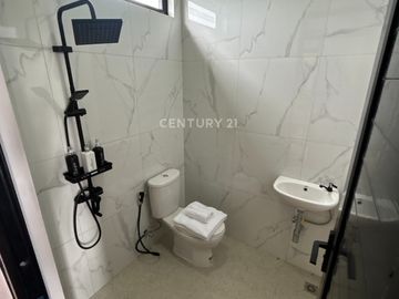 Rumah Lokasi Strategis Dekat Bandara Ambani Residenza Bandara