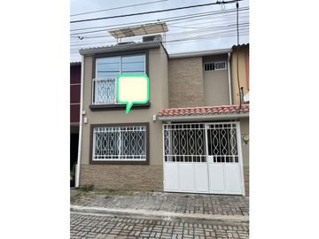 VENDO CASA REMODELADA EN MUCHO LOTE 2