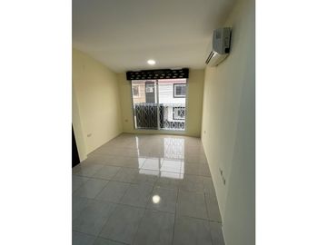 VENDO CASA REMODELADA EN MUCHO LOTE 2