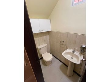 VENDO CASA REMODELADA EN MUCHO LOTE 2