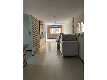 VENDO CASA REMODELADA EN MUCHO LOTE 2