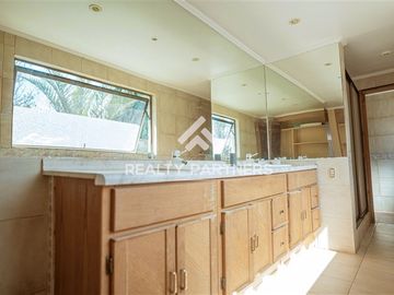 Maravillosa Casa en venta de 8 dorm. Costa Sol 2, San Robert