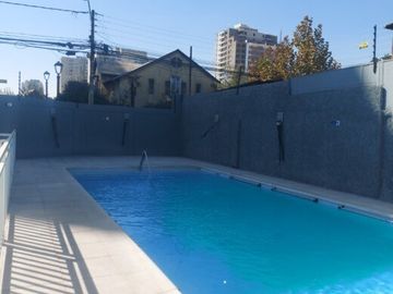 Departamento en venta de 1 dorm. en La Cisterna