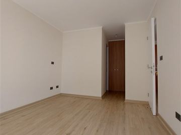 Departamento en venta de 1 dorm. en La Cisterna