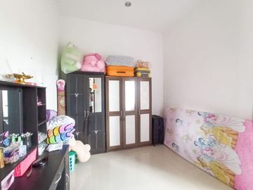 DIJUAL RUMAH 2 LANTAI DEKAT PLAZA RENON