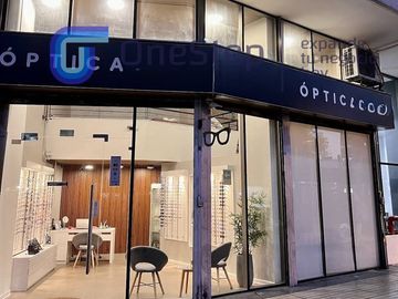 Derecho de llaves moderna óptica ubicación premium
