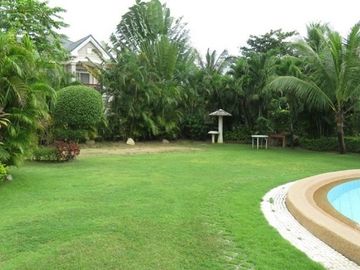 House for rent in Mandaue City, Gated American colonial inspired houses