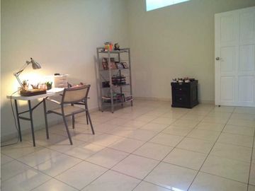 CASA EN EL CANGREJO DE TRES NIVELES 3REC 373M2 RESIDENCIAL DON ARTURO