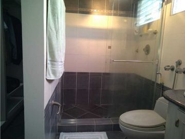 CASA EN EL CANGREJO DE TRES NIVELES 3REC 373M2 RESIDENCIAL DON ARTURO