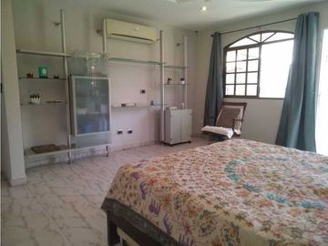 CASA EN EL CANGREJO DE TRES NIVELES 3REC 373M2 RESIDENCIAL DON ARTURO