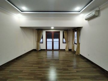 Town House di Pejaten dg Kolam Renang dan Taman & Furnished HSE-A0481