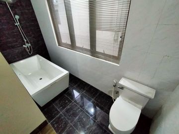 Town House di Pejaten dg Kolam Renang dan Taman & Furnished HSE-A0481