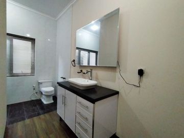Town House di Pejaten dg Kolam Renang dan Taman & Furnished HSE-A0481