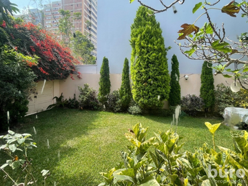 CASA EN VENTA A PASOS DEL GOLF SAN ISIDRO