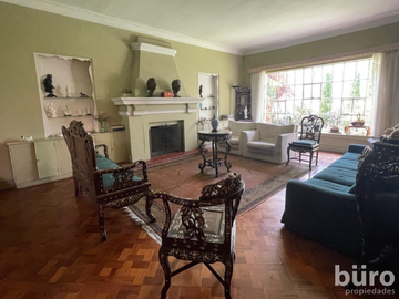 CASA EN VENTA A PASOS DEL GOLF SAN ISIDRO