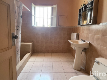 CASA EN VENTA A PASOS DEL GOLF SAN ISIDRO