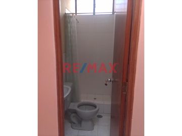 Descripción
Vendo Duplex ubicado en la Urb. Santa Ana, a unas cuadras del Real Plaza y Plaza de la luna, a solo 10 min de la Plaza de Armas y a la Av