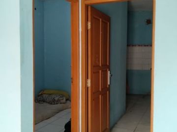 Dijual Rumah Cliedug Komplek Perdagangan Karang Tengah Ciledug Tangerang 2 Lantai Sudah Full Renovasi Bebas Banjir