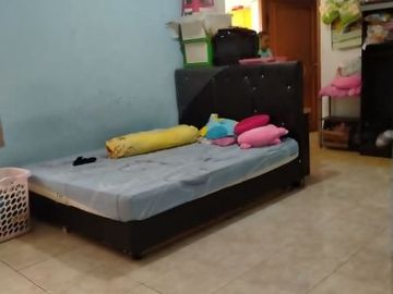 Dijual Rumah Cliedug Komplek Perdagangan Karang Tengah Ciledug Tangerang 2 Lantai Sudah Full Renovasi Bebas Banjir