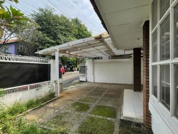 Jual Murah Rumah Lama 1 Lantai Sederhana di Bintaro Sektor 1. SC-9221