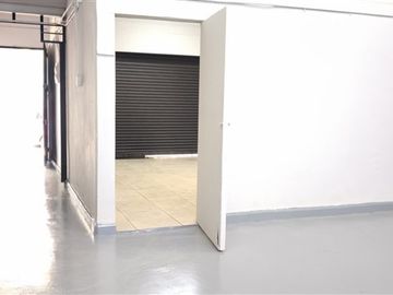 Bodega en arriendo en Arturo Prat para distribuidora