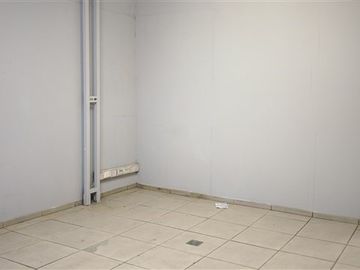 Bodega en arriendo en Arturo Prat para distribuidora
