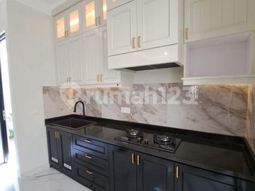 Rumah Cantik dan Mewah, Brand New 2 Lantai di Nusaloka BSD City