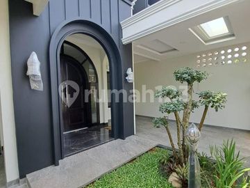Rumah Cantik dan Mewah, Brand New 2 Lantai di Nusaloka BSD City