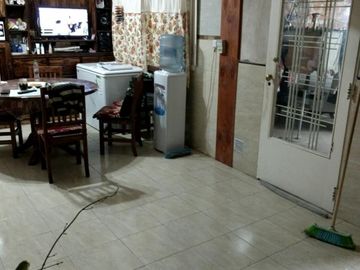 Casa 3 amb. s/lote de 10x41 mas Galpon 70 m2.