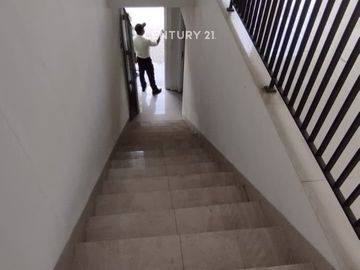 Ruko 2 Lantai Siap Pakai Strategis Di Batujajar Regency Bandung