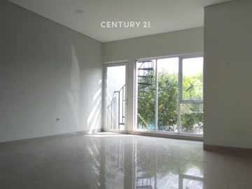 Ruko 2 Lantai Siap Pakai Strategis Di Batujajar Regency Bandung