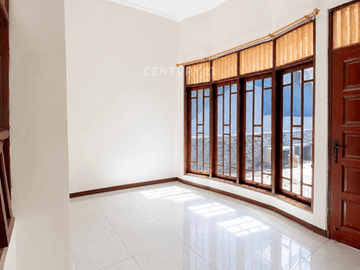 Rumah Luas Di Jl Godean Ideal Untuk Hunian Atau Bisnis Usaha