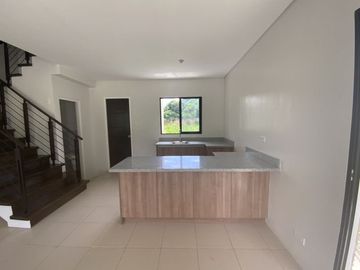 Mira Valley in Havila House for Sale