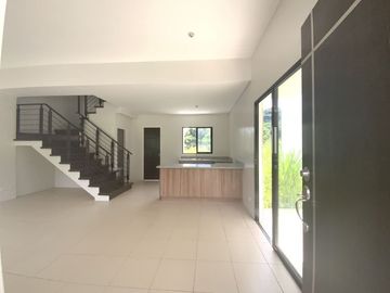 Mira Valley in Havila House for Sale