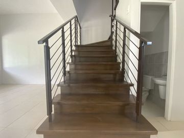 Mira Valley in Havila House for Sale